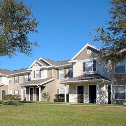 exterior building at  Bradley Pointe located in Savannah, GA